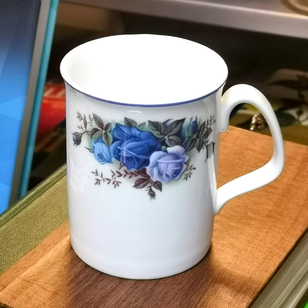 Royal Albert England "Moonlight Rose" Bone China Mug